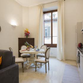 Apartment for rent for €1,850 per month in Florence, Piazza Cesare Beccaria