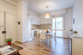 Apartment for rent for €1,320 per month in Florence, Via Vincenzo Bellini