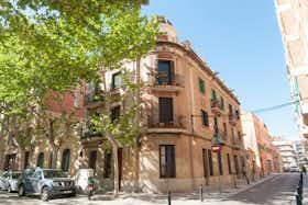 Appartement te huur voor € 1.275 per maand in Barcelona, Carrer de Malats