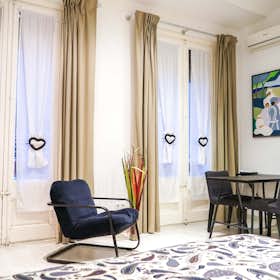 Studio for rent for €1,250 per month in Barcelona, Carrer dels Sombrerers
