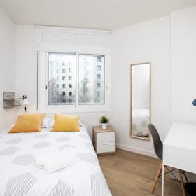 Private room for rent for €910 per month in Barcelona, Carrer de Los Castillejos