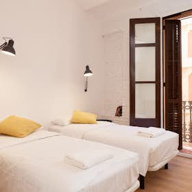 Apartment for rent for €1,500 per month in Barcelona, Carrer de Pizarro