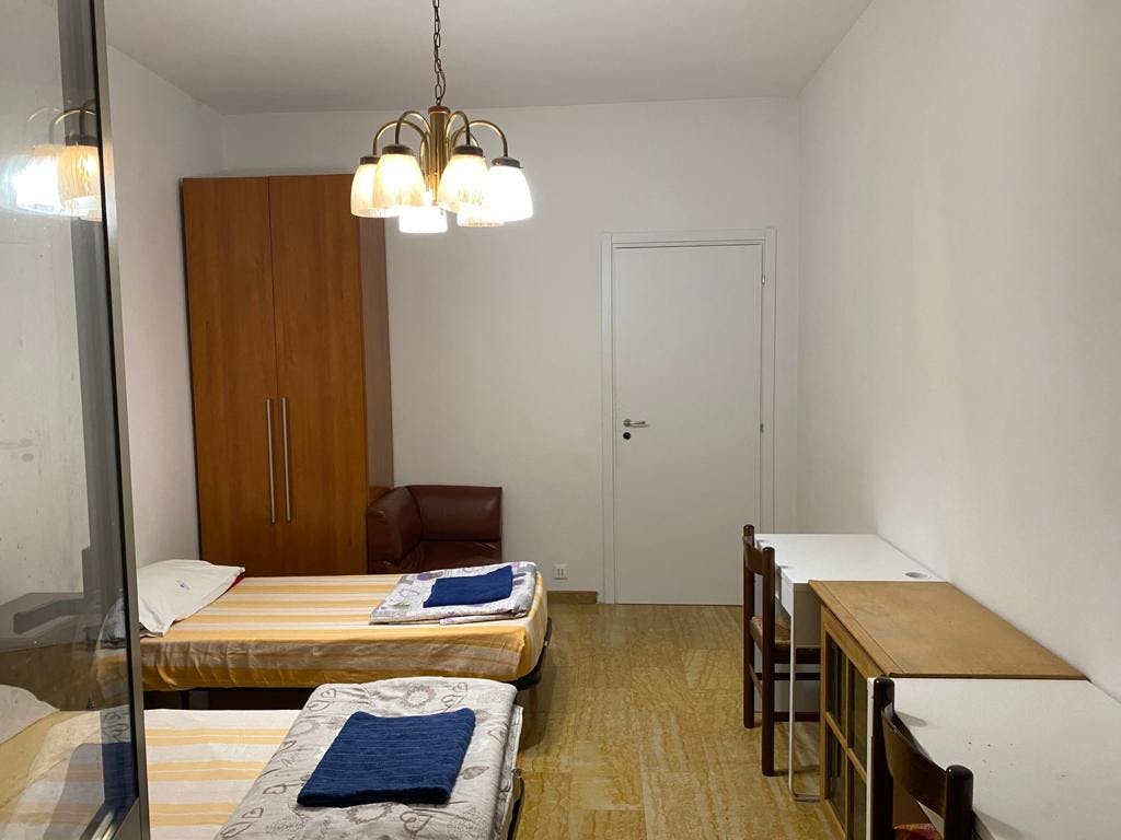 Alzaia Naviglio Pavese, Milan