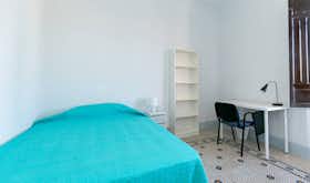 Private room for rent for €385 per month in Granada, Calle Natalio Rivas