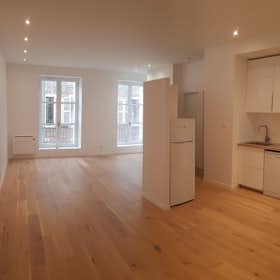 公寓 for rent for €645 per month in Mâcon, Place aux Herbes
