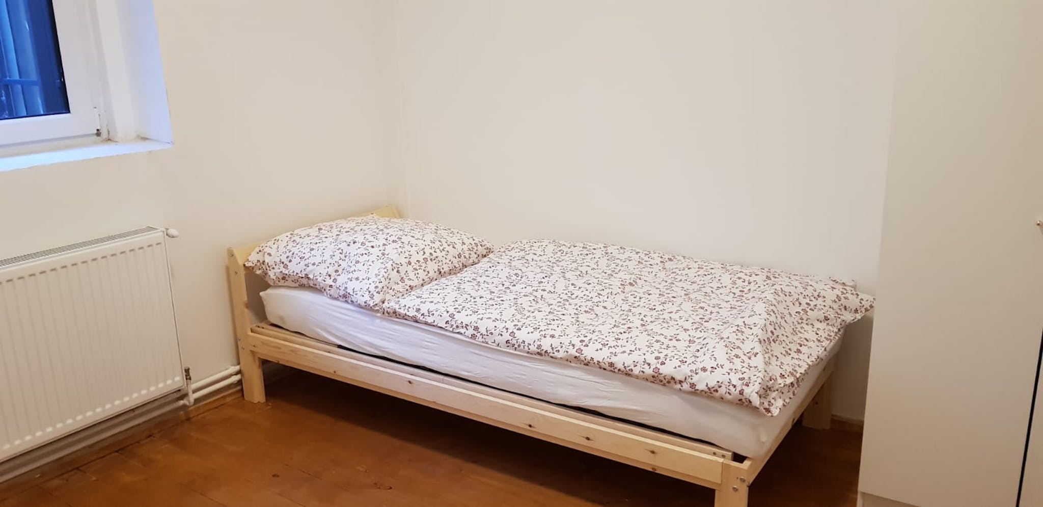 Emdenzeile, Berlin preview