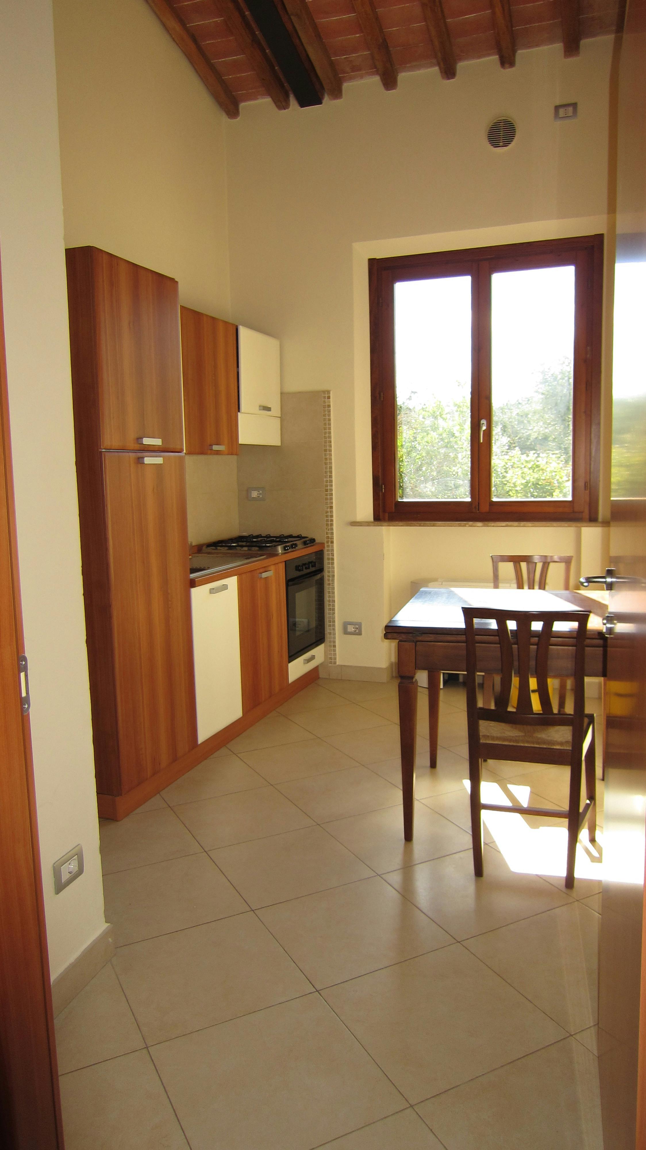 Appartement te huur voor € 650 per maand in Siena, Via Fiorentina