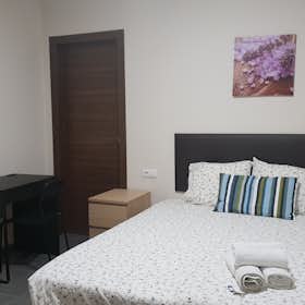 Private room for rent for €515 per month in Barcelona, Carrer de l'Hospital