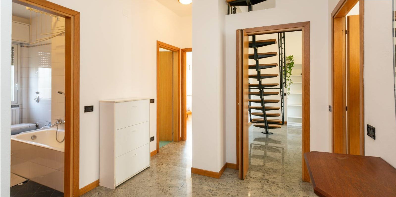 Double room Pregnana Milanese, 1 bed, 25m² — photo 5