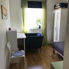 Private room for rent for SEK 6,000 per month in Uppsala, Döbelnsgatan