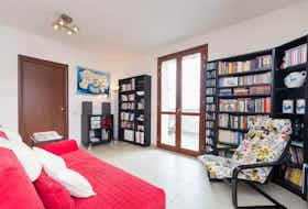 私人房间 正在以 €320 的月租出租，其位于 Sesto Fiorentino, Largo Aldo Capitini