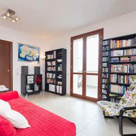 Privé kamer te huur voor € 320 per maand in Sesto Fiorentino, Largo Aldo Capitini