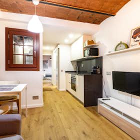 Apartment for rent for €1,250 per month in Barcelona, Carrer de Sardenya