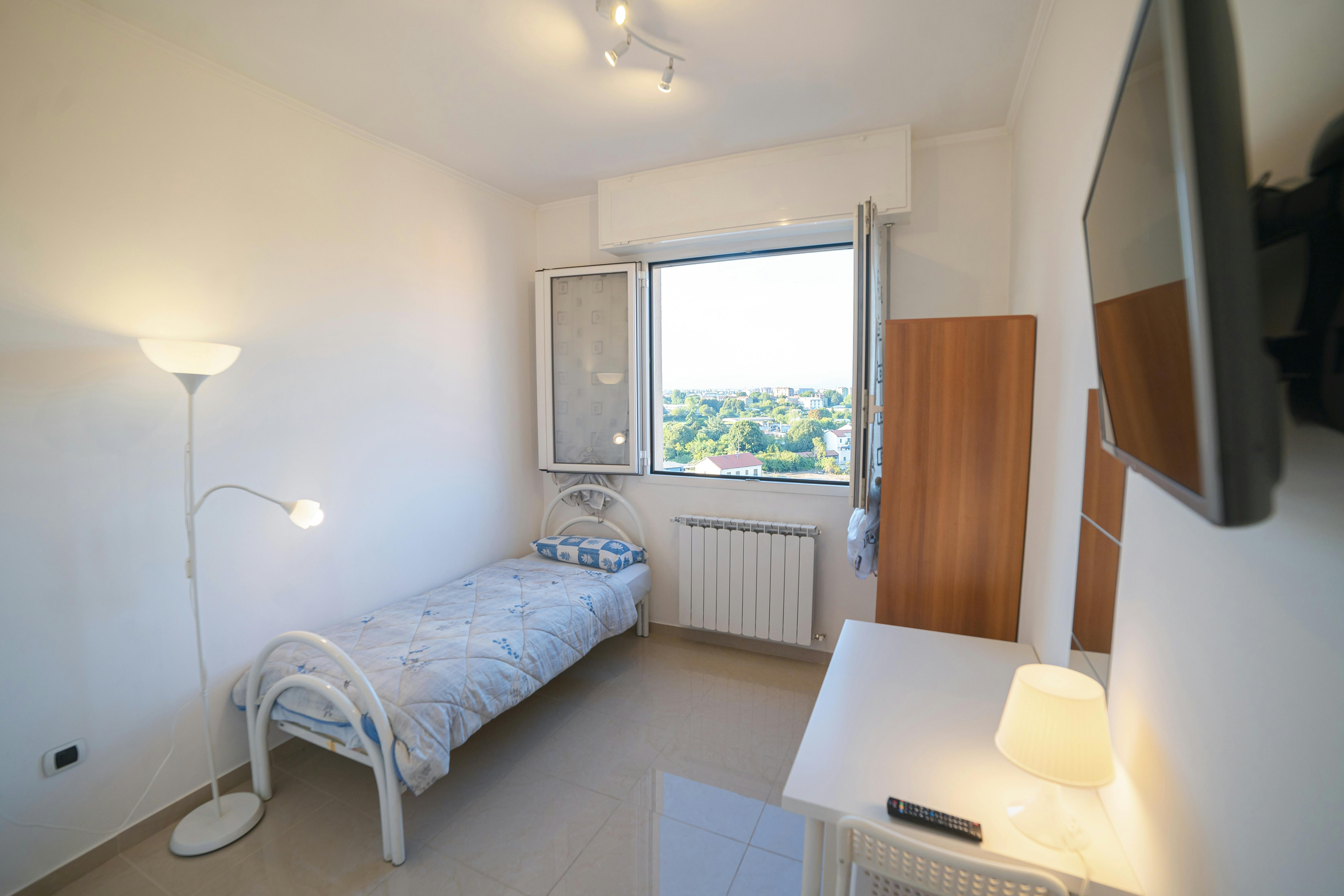 Private room for rent for €550 per month in Milan, Via Alessandro Litta Modignani
