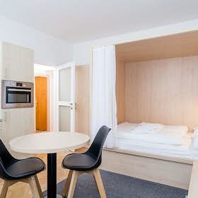 Studio for rent for €1,749 per month in Vienna, Otto-Wagner-Platz