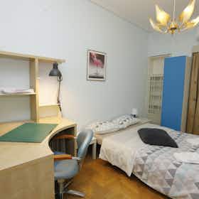 Appartement te huur voor € 800 per maand in Athens, Marni