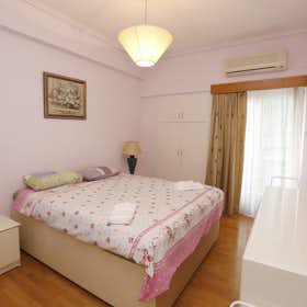WG-Zimmer for rent for 400 € per month in Athens, Marni