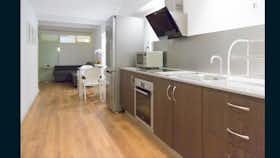 公寓 正在以 €1,270 的月租出租，其位于 Barcelona, Carrer de Lincoln