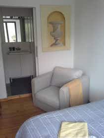 Private room for rent for €720 per month in Saint-Gilles, Rue de l'Hôtel des Monnaies