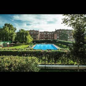 Habitación privada en alquiler por 590 € al mes en Castejón, Calle Valle del Roncal