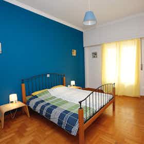Private room for rent for €400 per month in Athens, 3is Septemvriou