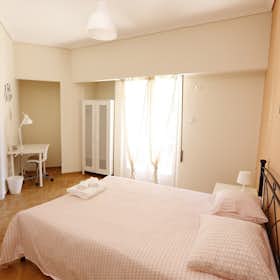 Privé kamer for rent for € 380 per month in Athens, Marni