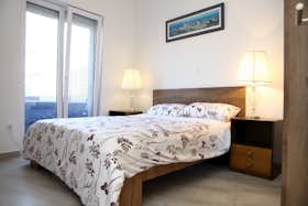 Apartamento para alugar por € 5.600 por mês em Izola, Morova ulica