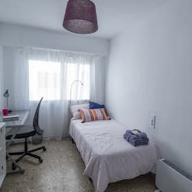 Private room for rent for €370 per month in Valencia, Avenida del Cid