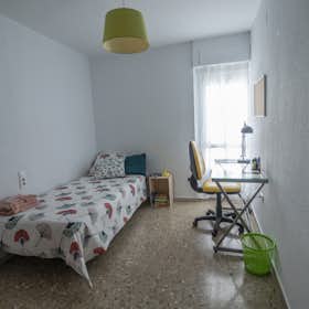 Private room for rent for €370 per month in Valencia, Avenida del Cid