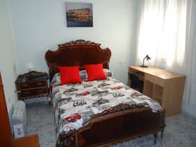 Private room for rent for €265 per month in Córdoba, Calle Alcalde Sanz Noguer