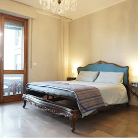 Private room for rent for €830 per month in Milan, Via Leopoldo Sabbatini