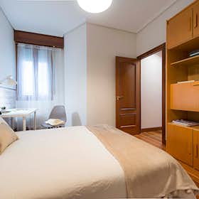 私人房间 正在以 €525 的月租出租，其位于 Bilbao, Avenida Lehendakari Aguirre
