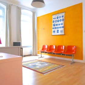 Apartment for rent for €1,720 per month in Berlin, Körtestraße