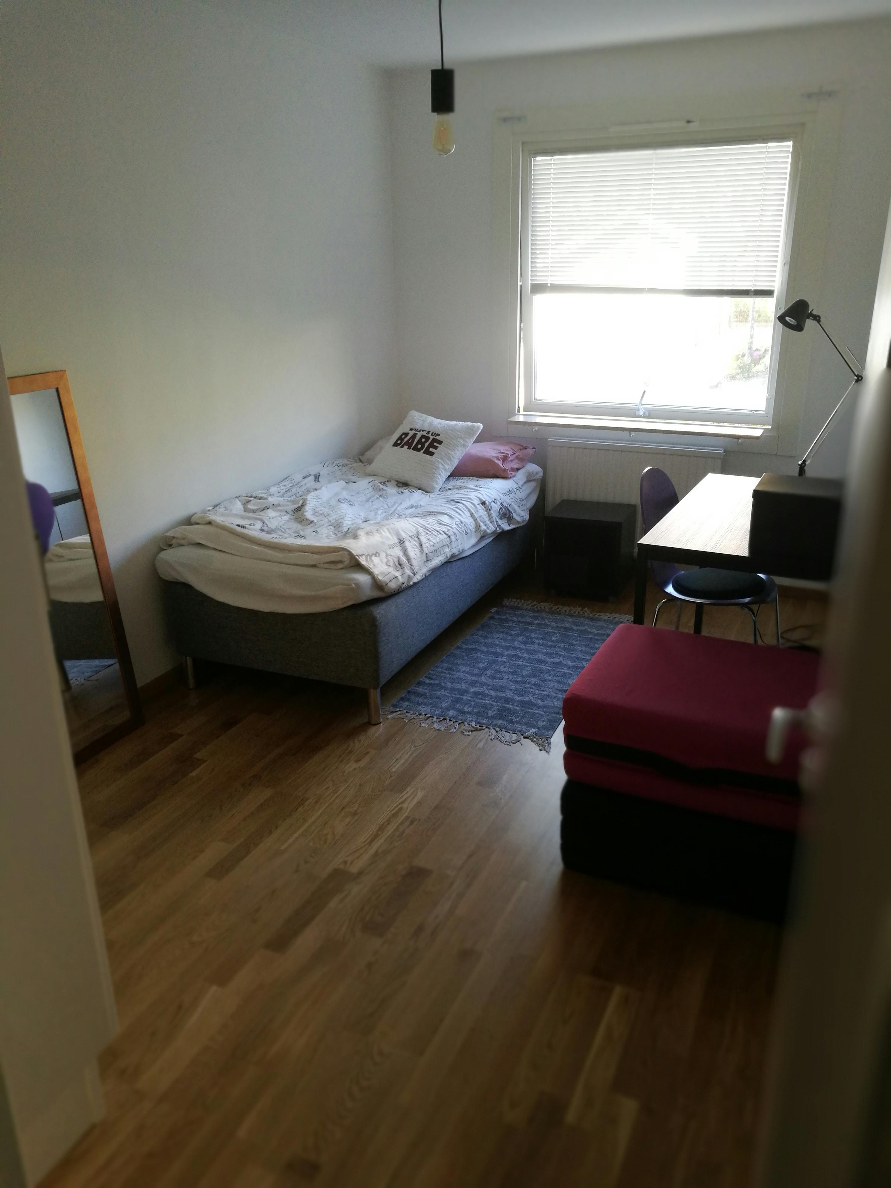Chambre privée à louer pour 4 175 SEK/mois à Malmö, Hålsjögatan