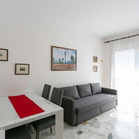 Apartment for rent for €1,600 per month in Milan, Via Lorenteggio