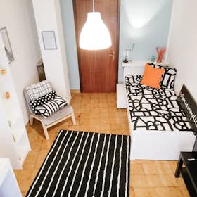 Private room for rent for €690 per month in Verona, Piazza Isolo
