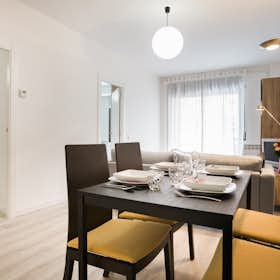 Apartment for rent for €2,100 per month in Barcelona, Carrer de Viladomat