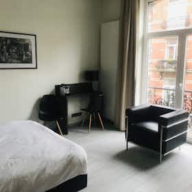Private room for rent for €680 per month in Etterbeek, Rue Philippe Baucq