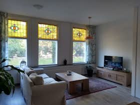 Apartment for rent for €2,100 per month in Rotterdam, Boergoensevliet