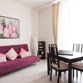 Apartment for rent for €1,850 per month in Milan, Via Eugenio Villoresi