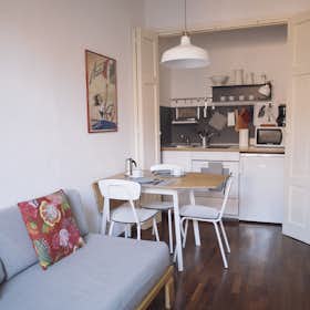 Apartment for rent for €2,015 per month in Milan, Via Cesare da Sesto