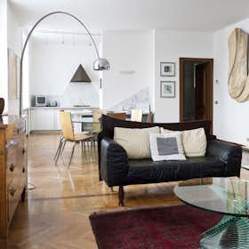 Apartment for rent for €2,170 per month in Milan, Via Benedetto Marcello