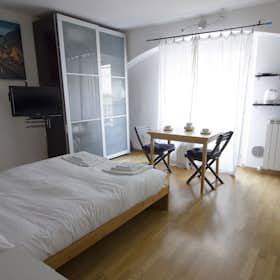 Apartament de închiriat pentru 1.586 EUR pe lună în Milan, Via Vincenzo Forcella