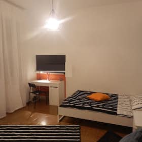 Private room for rent for €570 per month in Pisa, Via San Giovanni Bosco