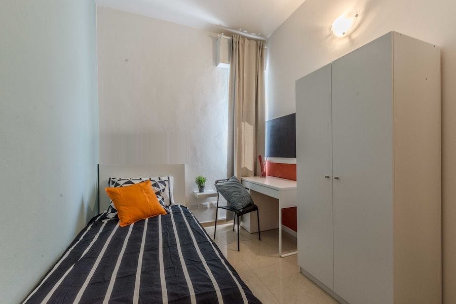 Cameră privată de închiriat pentru 460 EUR pe lună în Pisa, Via di Gagno