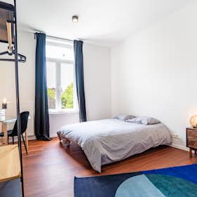 Chambre privée à louer pour 535 €/mois à Charleroi, Rue Isaac