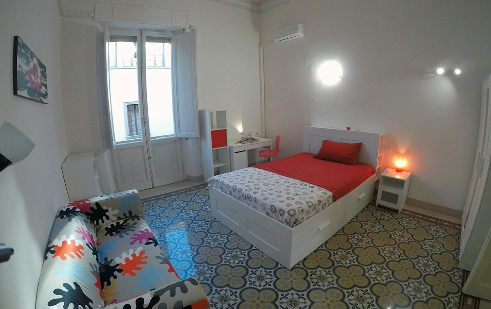 Via Zara, Florence preview