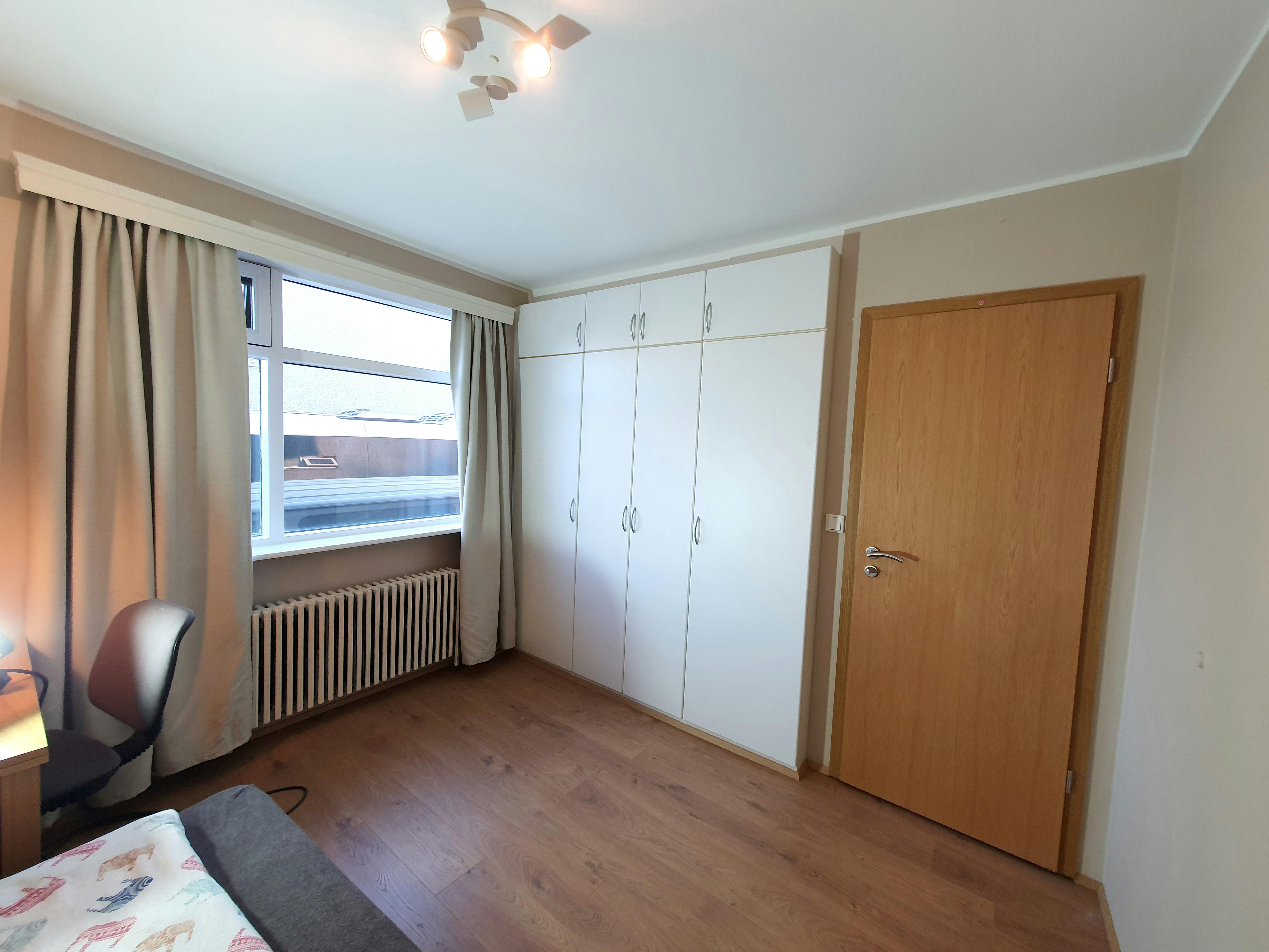 Chambre privée à louer pour 842 €/mois à Reykjavík, Hringbraut