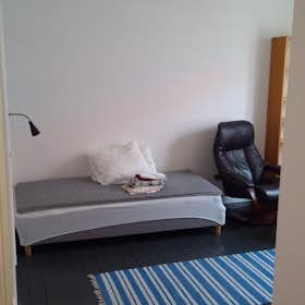 私人房间 正在以 SEK 5,000 的月租出租，其位于 Malmö, Hantverkaregatan