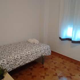 Mehrbettzimmer zu mieten für 280 € pro Monat in Murcia, Plaza Sardoy